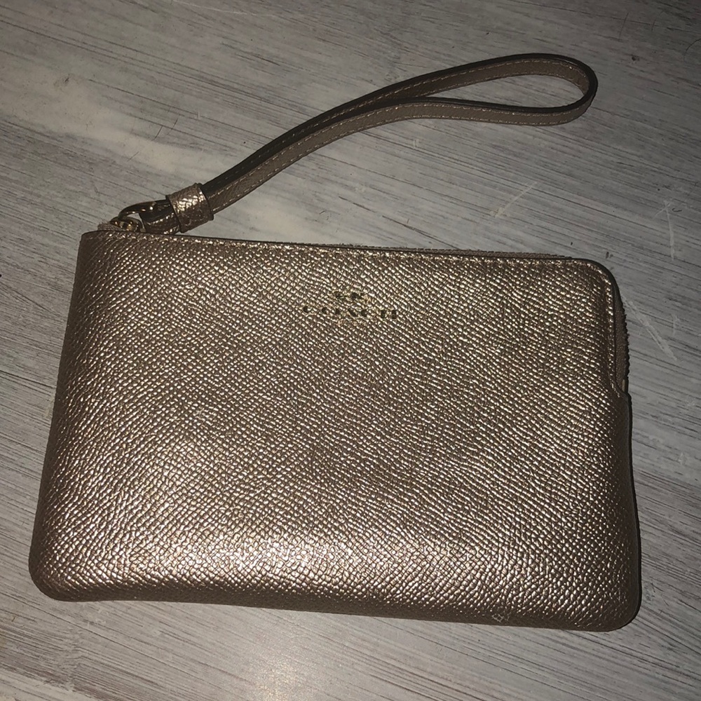 FINAL PRICE!! 🖤 Coach wristlet
